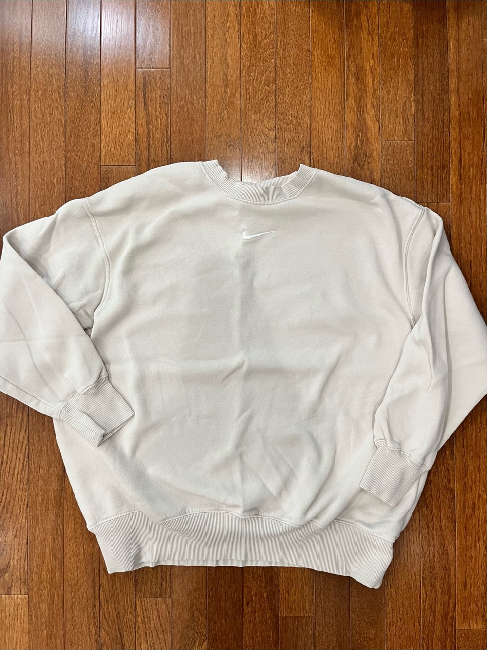 Nike Women’s Cream Crewneck Sweatshirt